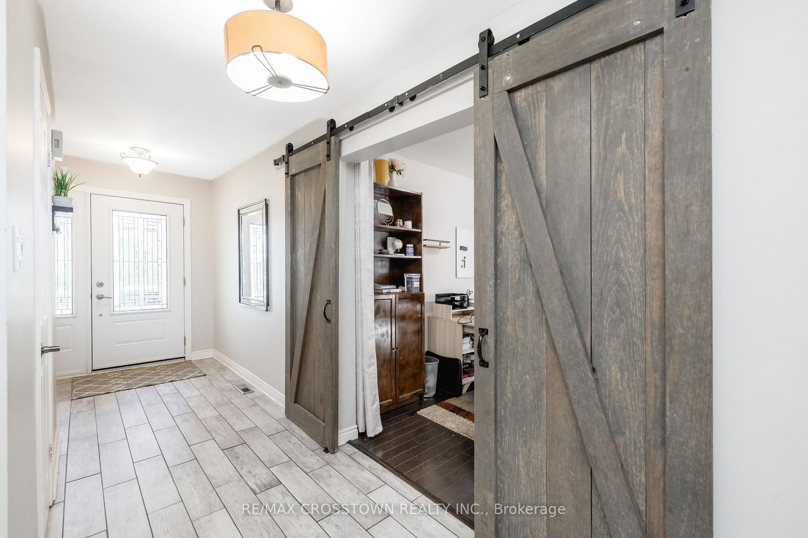 63 Oakridge Drive • Barrie, ON photo 6