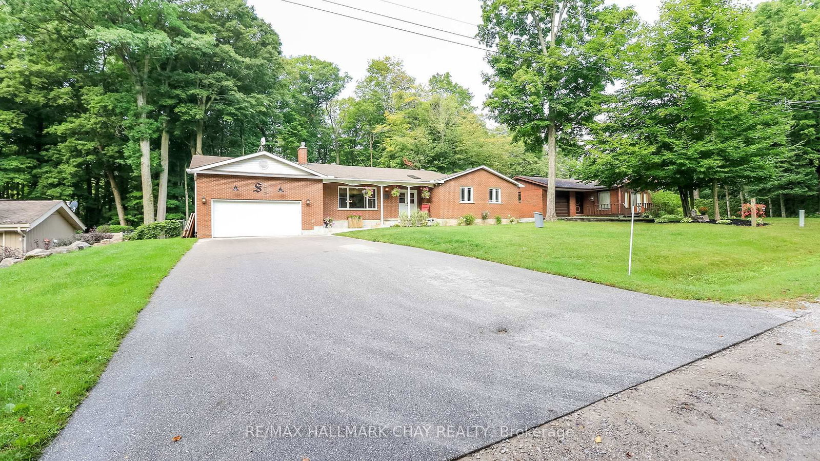 10 Enchantment Avenue • Tiny, ON photo 1