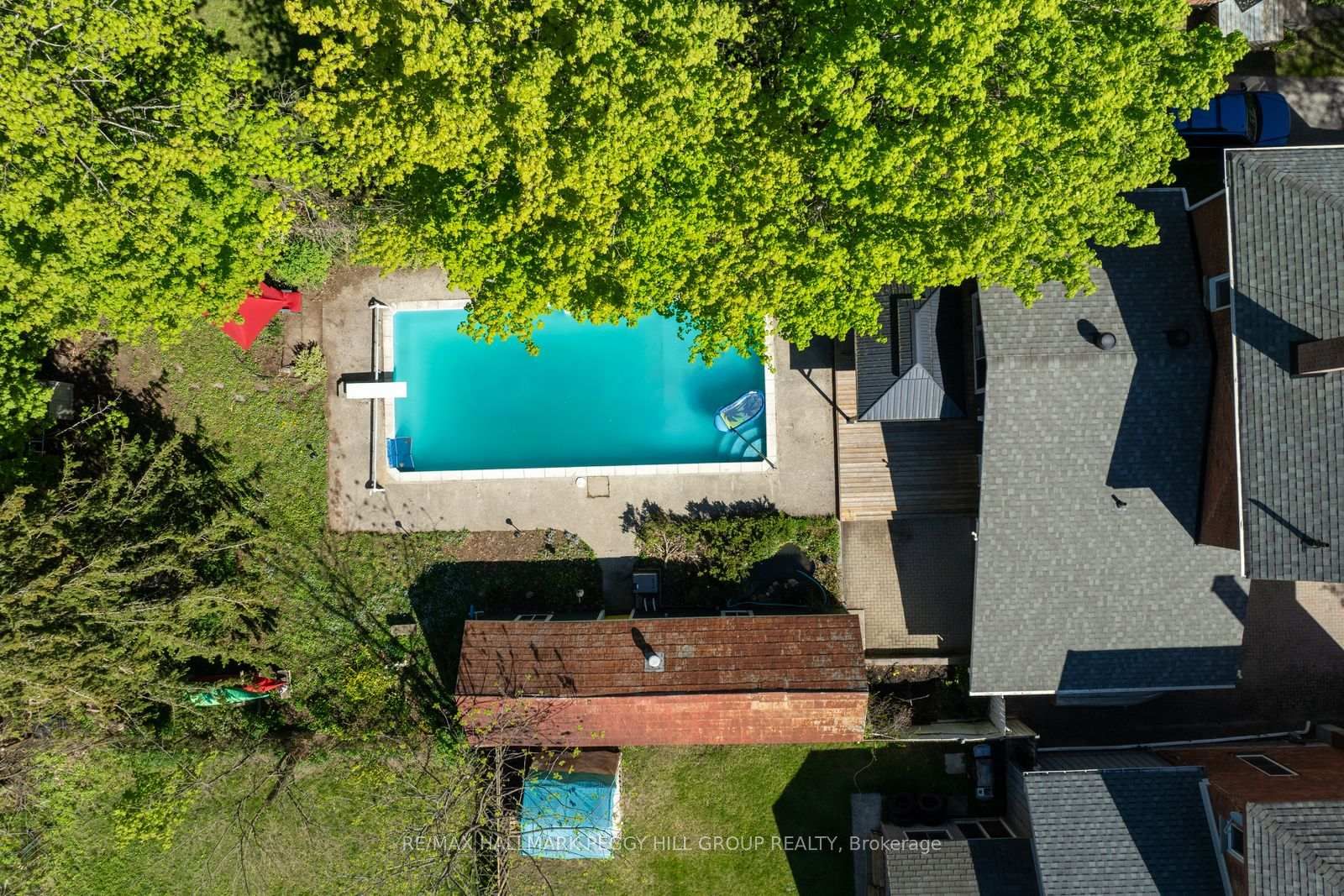 404 Manly Street • Midland, ON photo 2