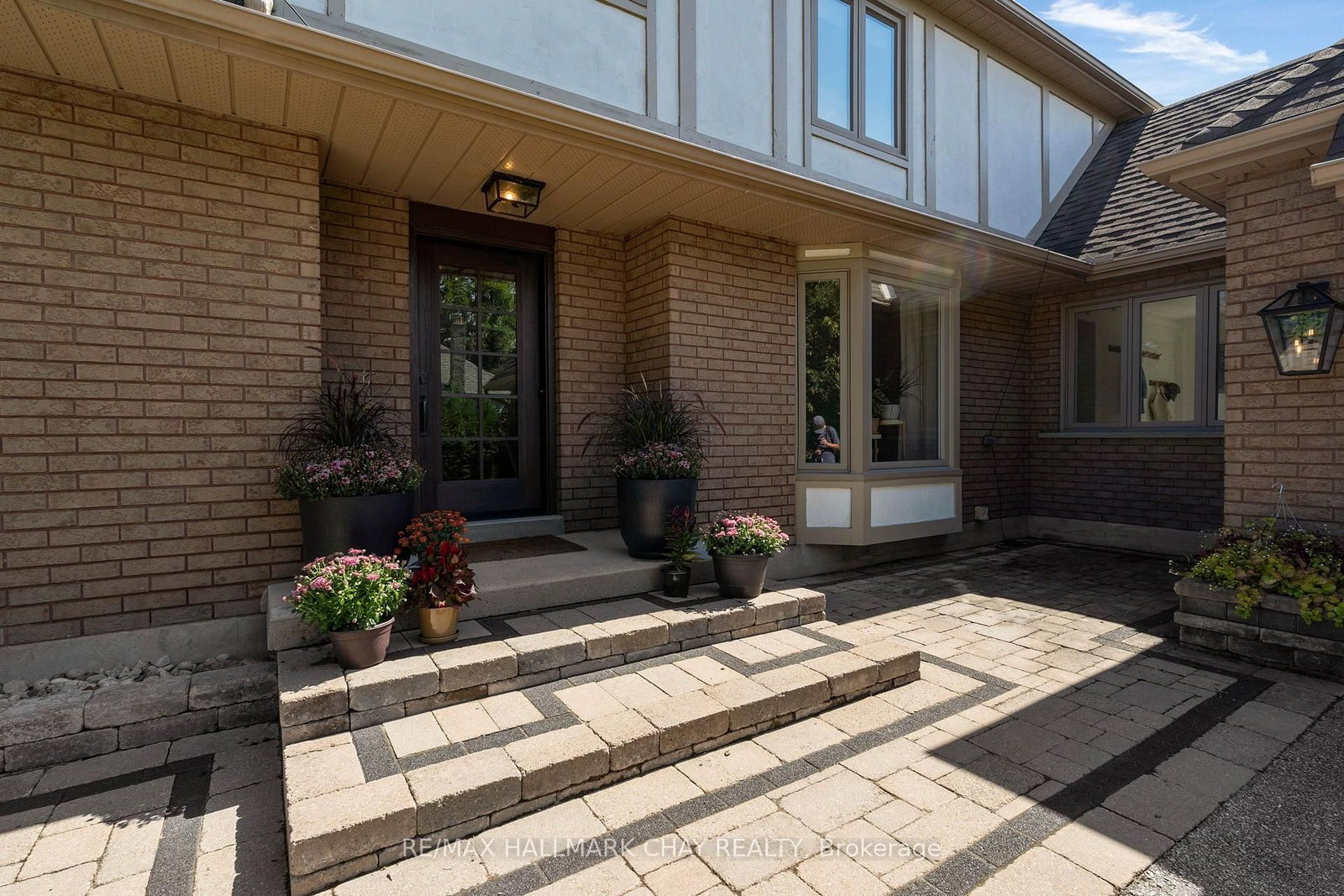 9 Howard Drive • Oro-Medonte, ON photo 5
