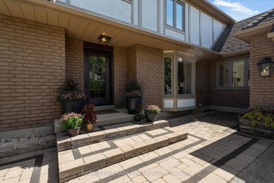9 Howard Drive • Oro-Medonte, ON photo 5