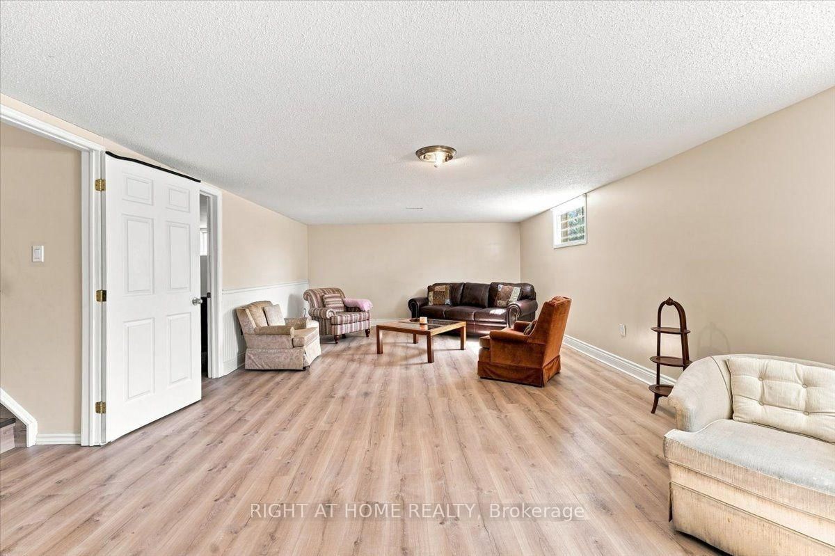 1 Argyle Road • Barrie, ON photo 17
