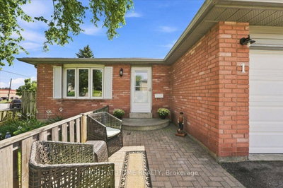 1 Argyle Road • Barrie, ON photo 4