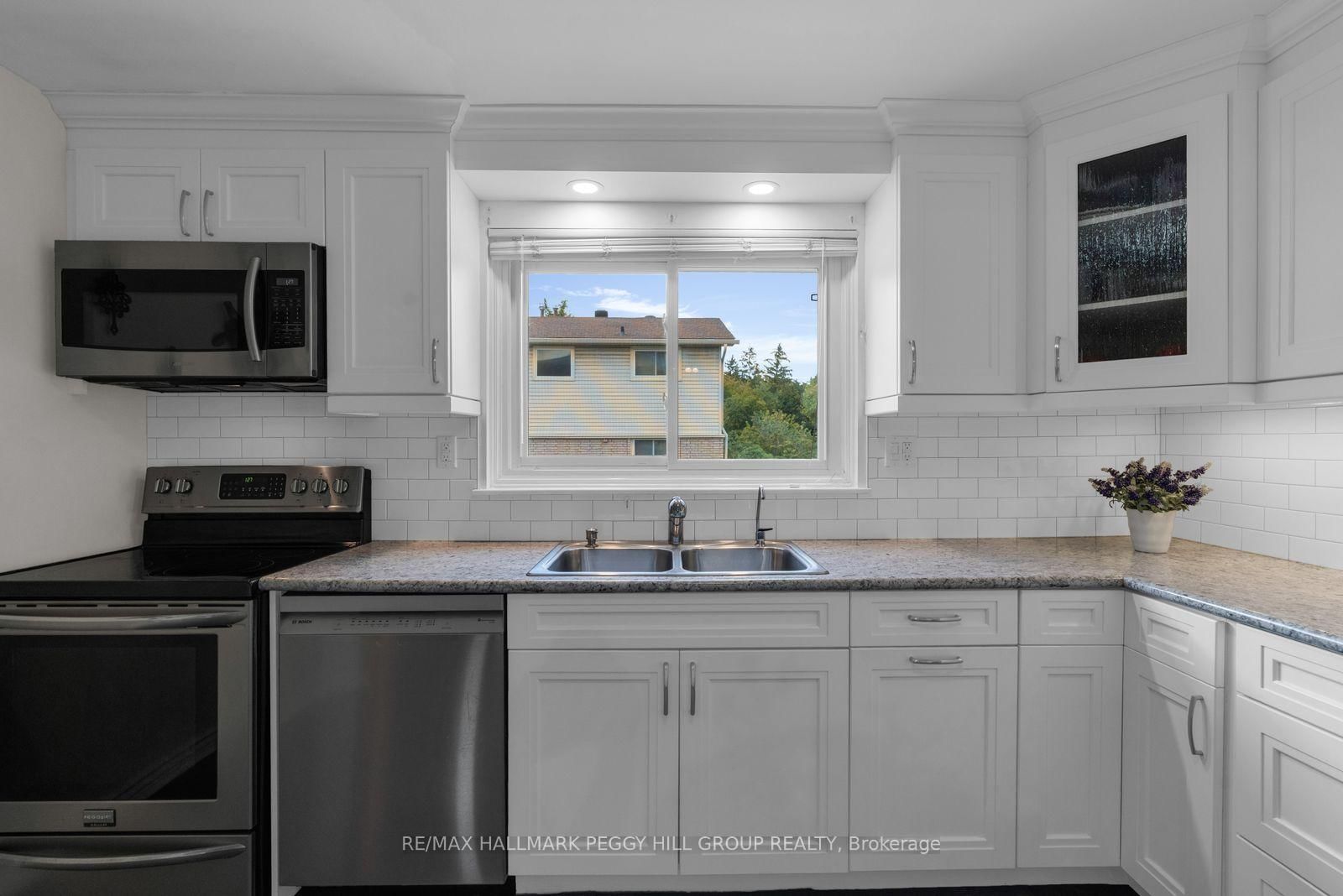 233 Innisfil Street • #4 • Barrie, ON photo 3