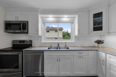 233 Innisfil Street • #4 • Barrie, ON photo 3