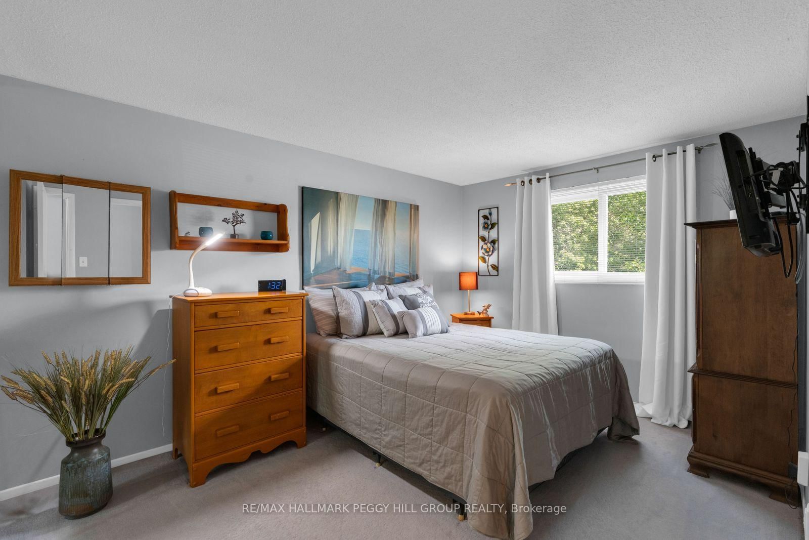 233 Innisfil Street • #4 • Barrie, ON photo 6