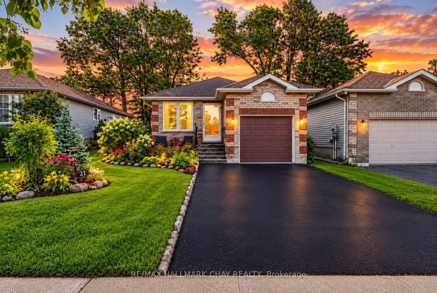27 Masters Drive • Barrie, ON photo 1