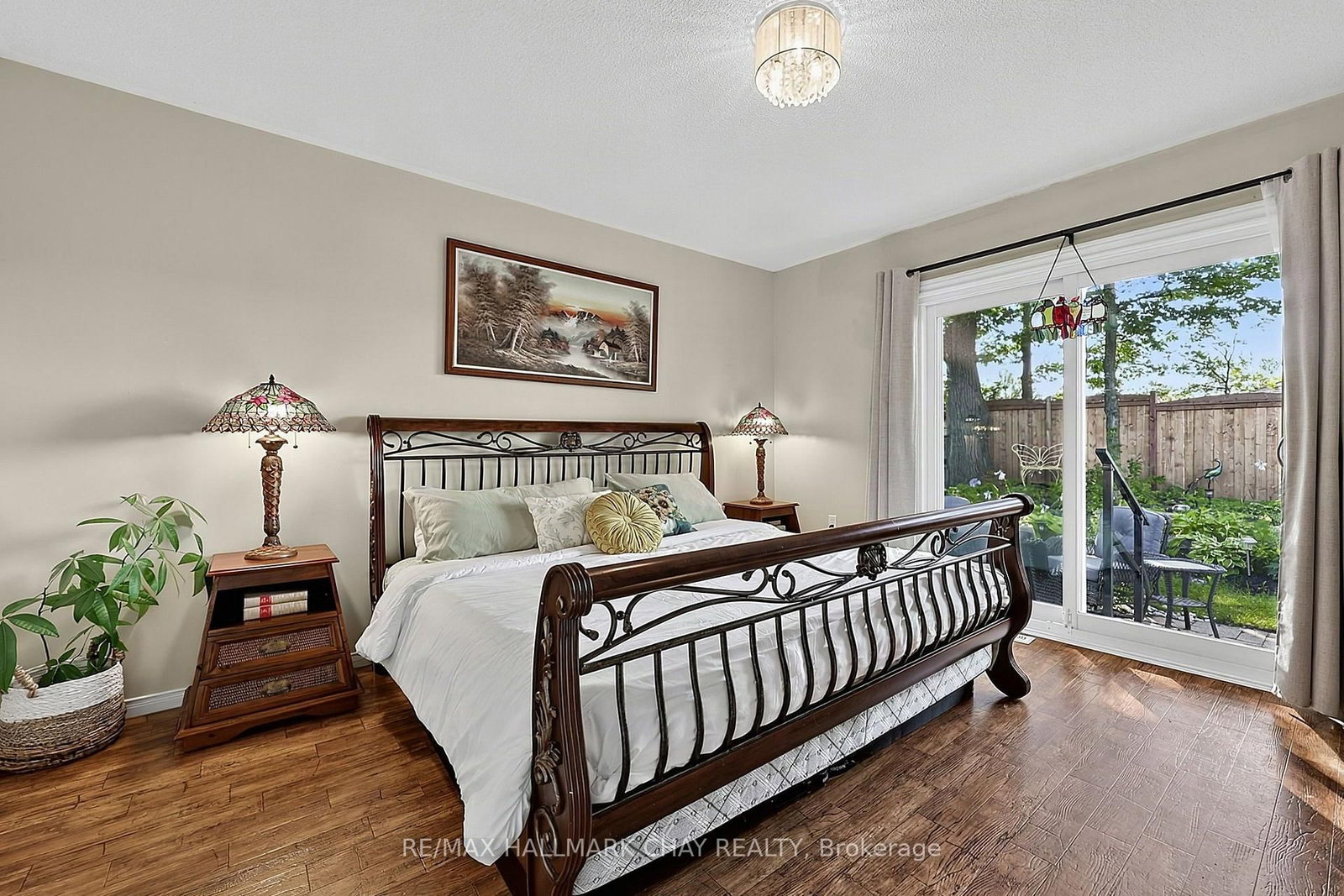 27 Masters Drive • Barrie, ON photo 10