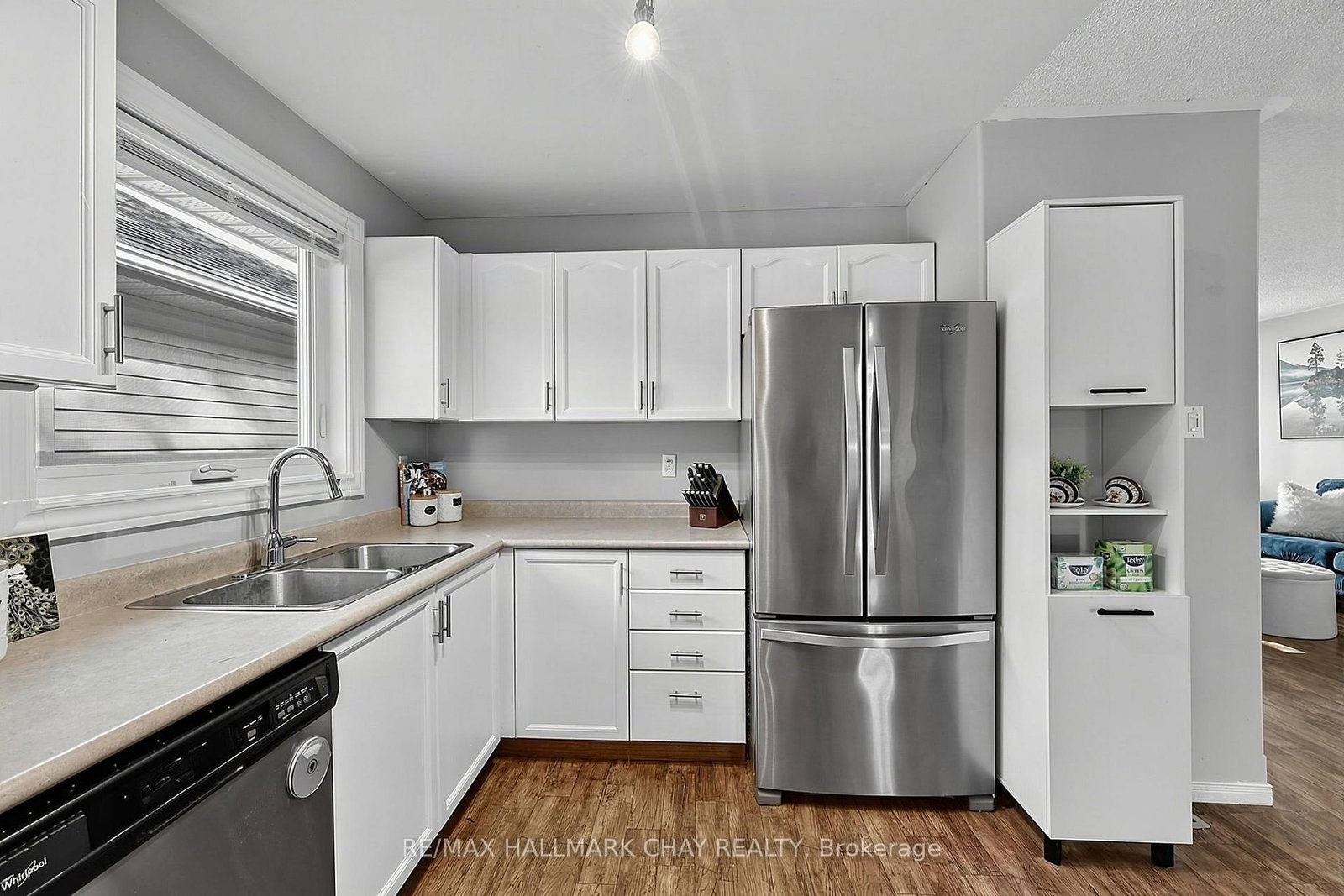27 Masters Drive • Barrie, ON photo 7