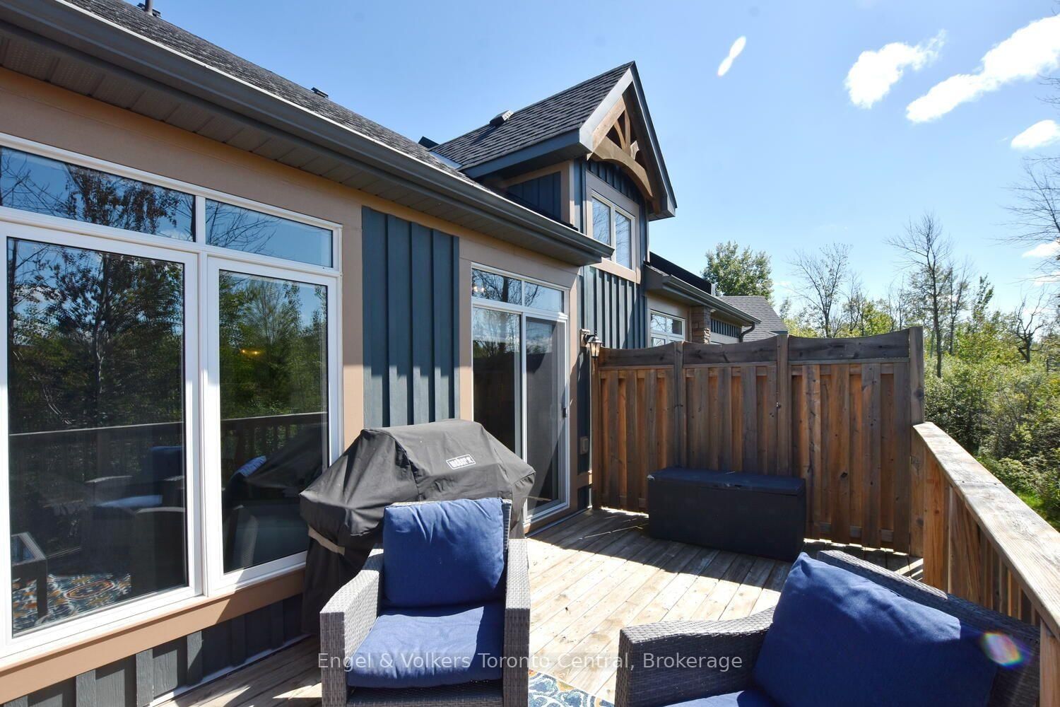18 Robbie Way • Collingwood, ON photo 5