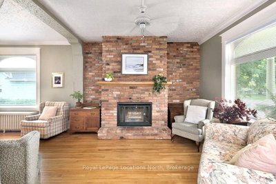 309 Beech Street • Collingwood, ON photo 6