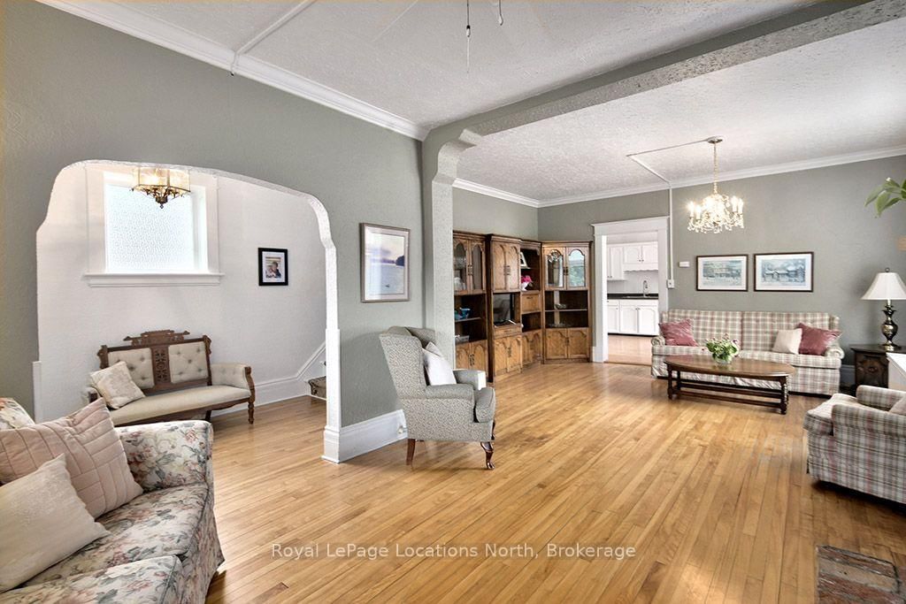 309 Beech Street • Collingwood, ON photo 9