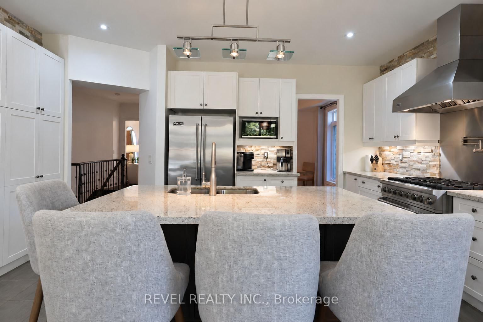 36 Turner Drive • Barrie, ON photo 10