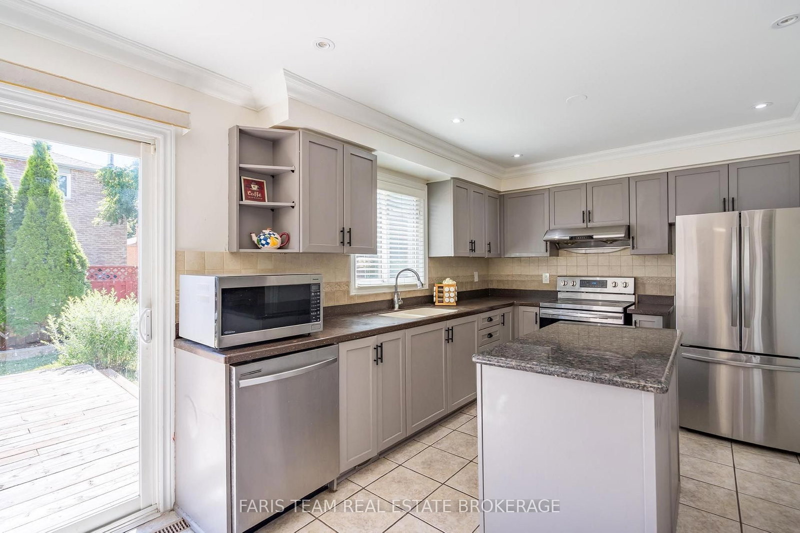 503 Grove Street E • Barrie, ON photo 5