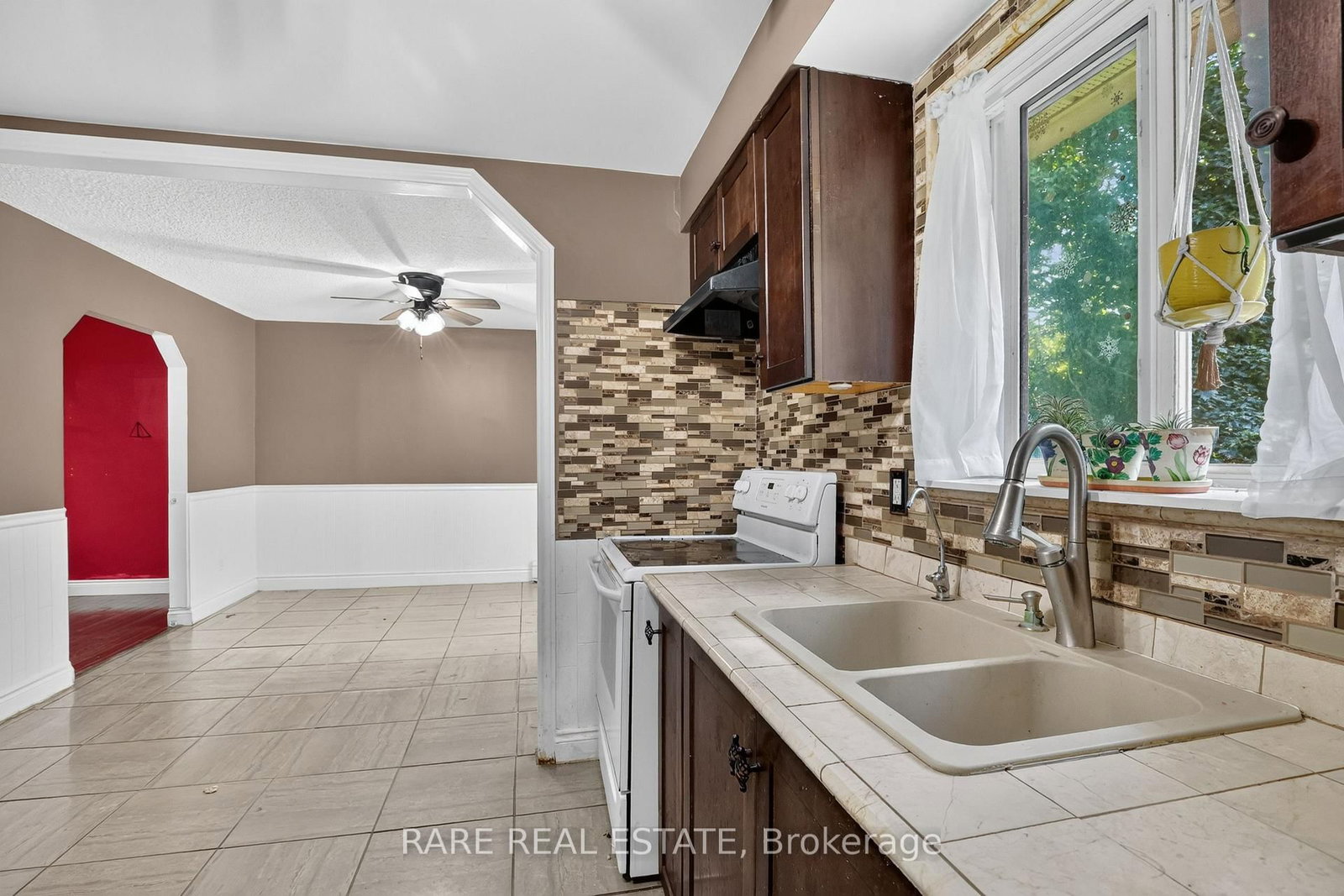 14 Pineway Court • Clearview, ON photo 11