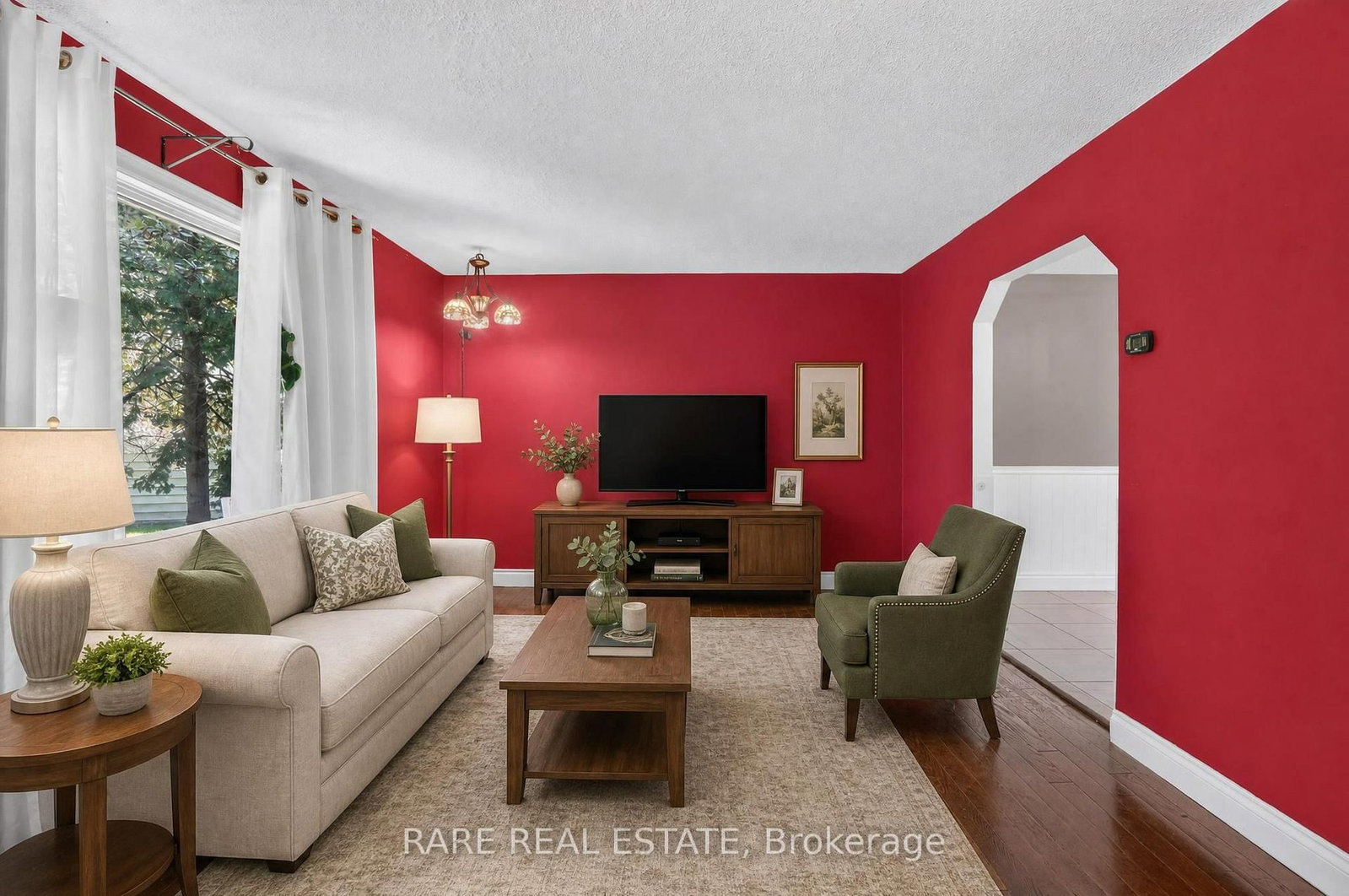 14 Pineway Court • Clearview, ON photo 6