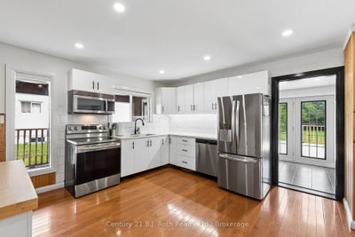 15 Lucy Street • Penetanguishene, ON photo 3
