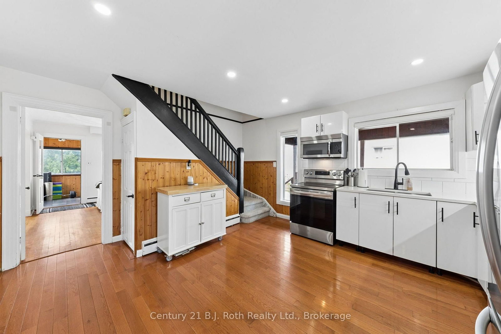 15 Lucy Street • Penetanguishene, ON photo 4