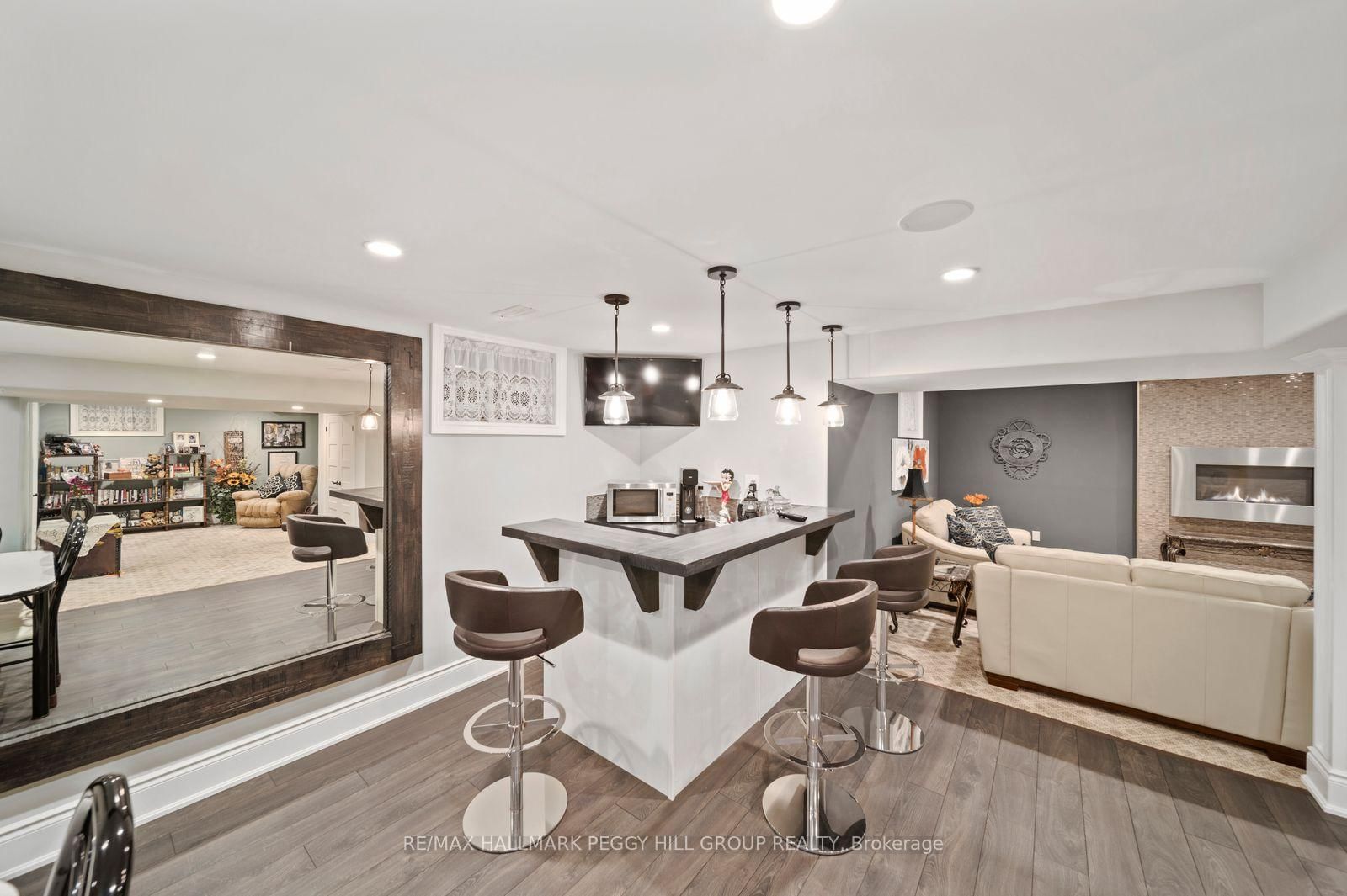 36 Auburn Court • Barrie, ON photo 14