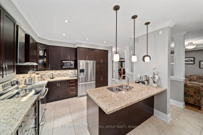 36 Auburn Court • Barrie, ON photo 2