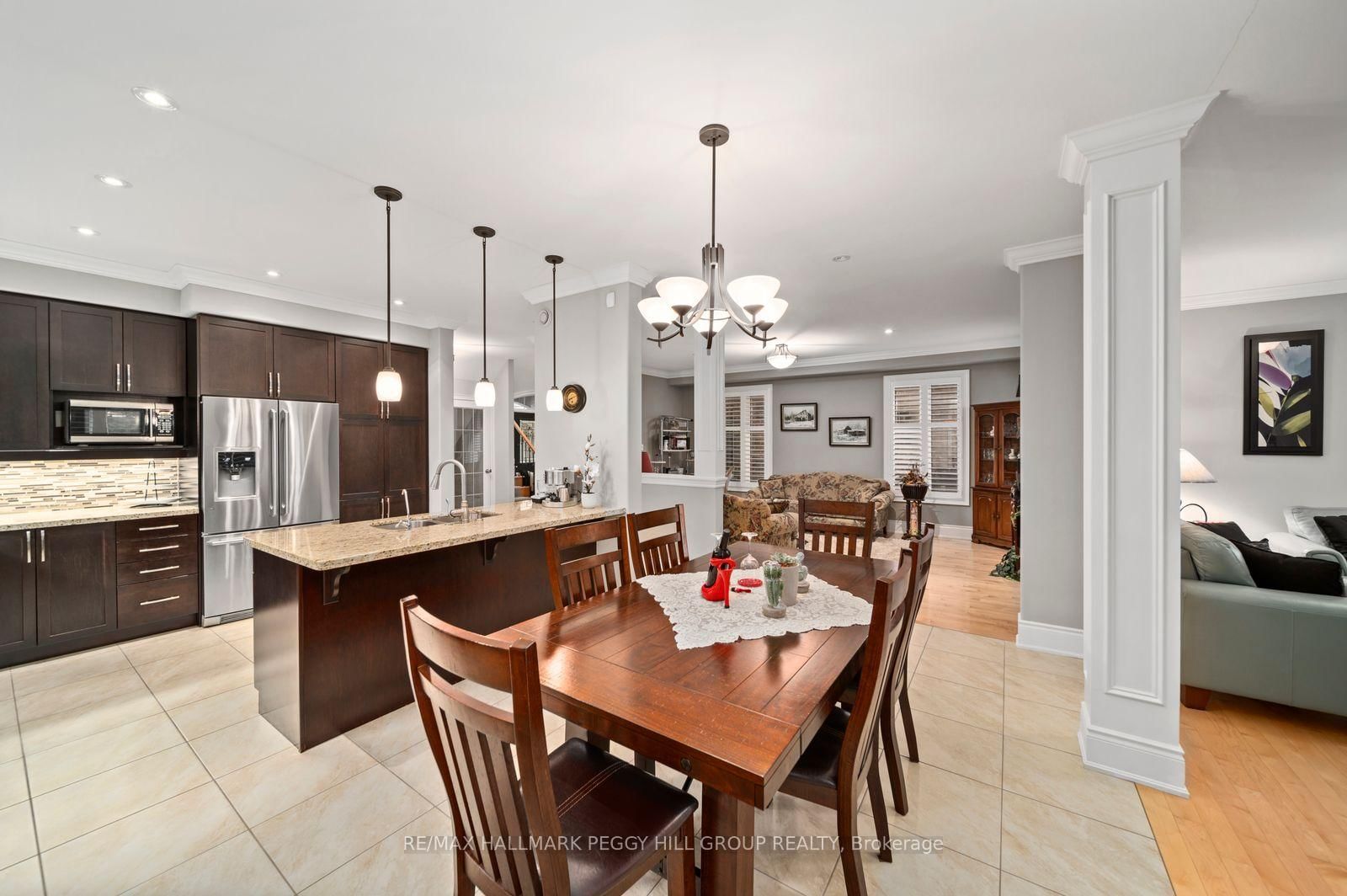 36 Auburn Court • Barrie, ON photo 3