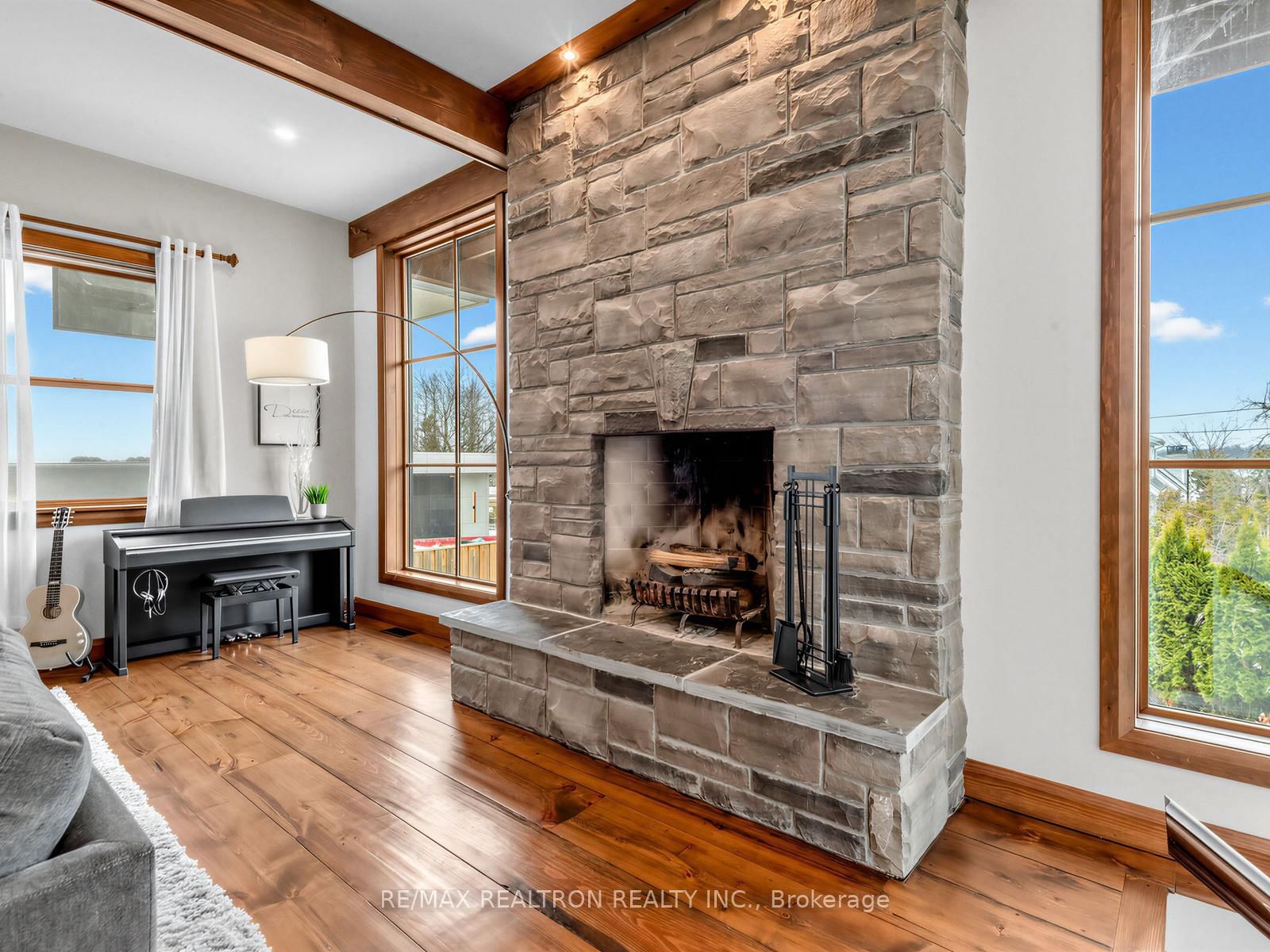 49 Gray Lane • Barrie, ON photo 5