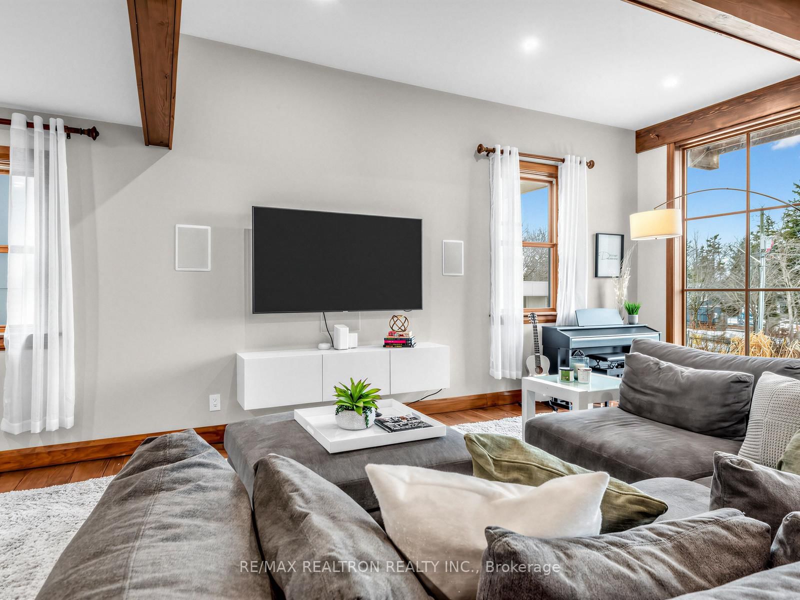 49 Gray Lane • Barrie, ON photo 9