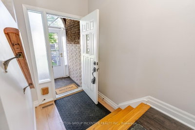 39 Carol Road • Barrie, ON photo 4