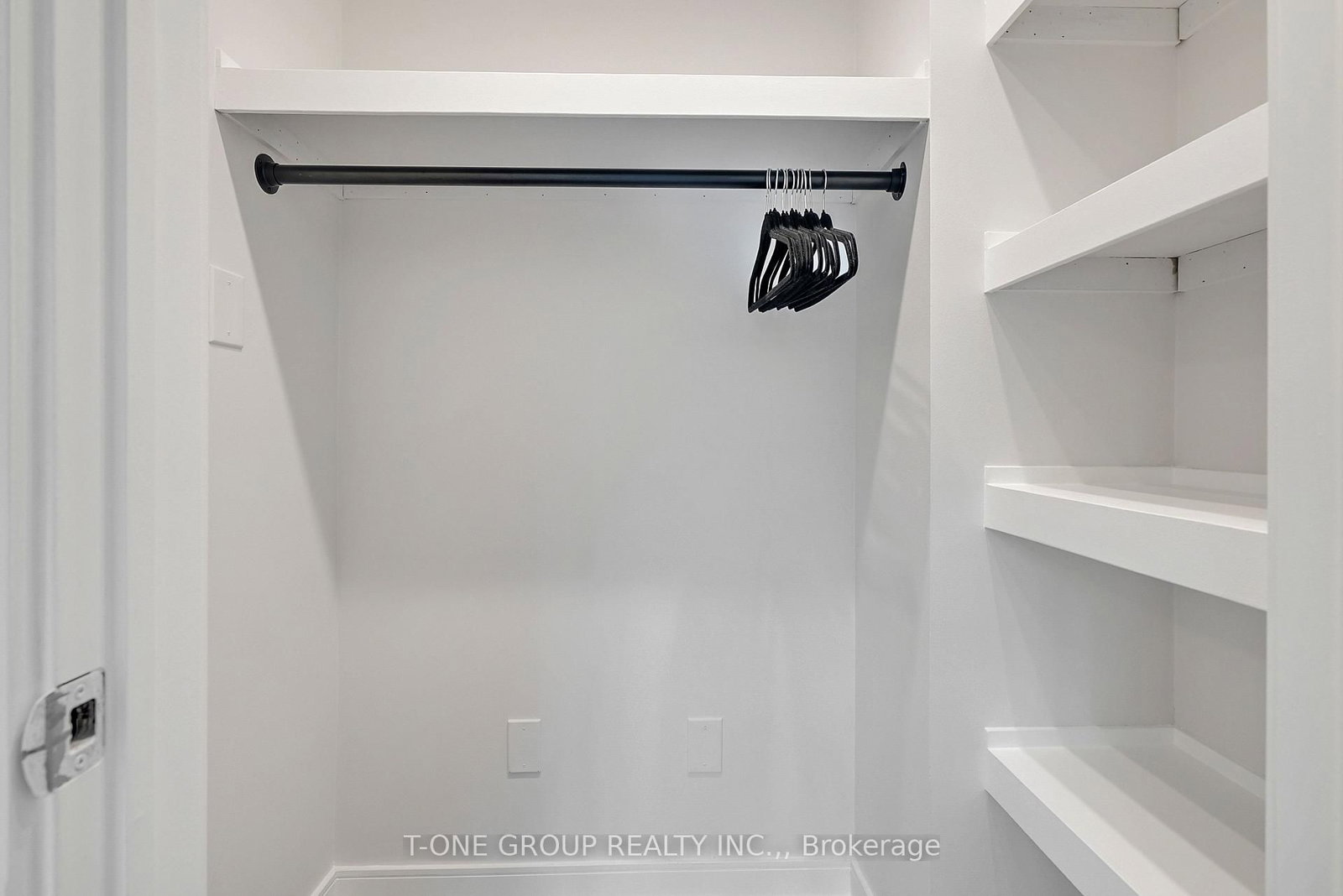 148 Blue Forest Crescent • Barrie, ON photo 11