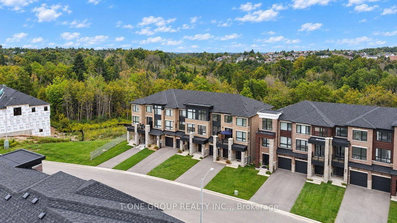 148 Blue Forest Crescent