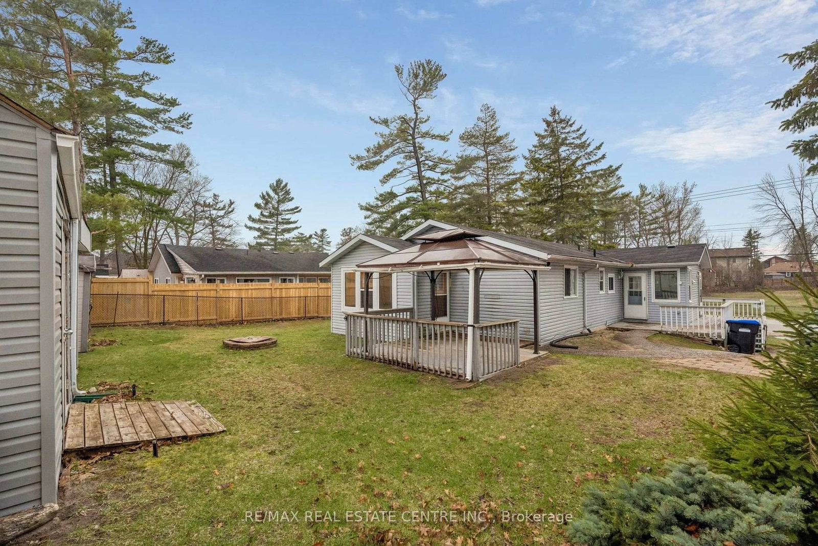 449 Mosley Street • Wasaga Beach, ON photo 47