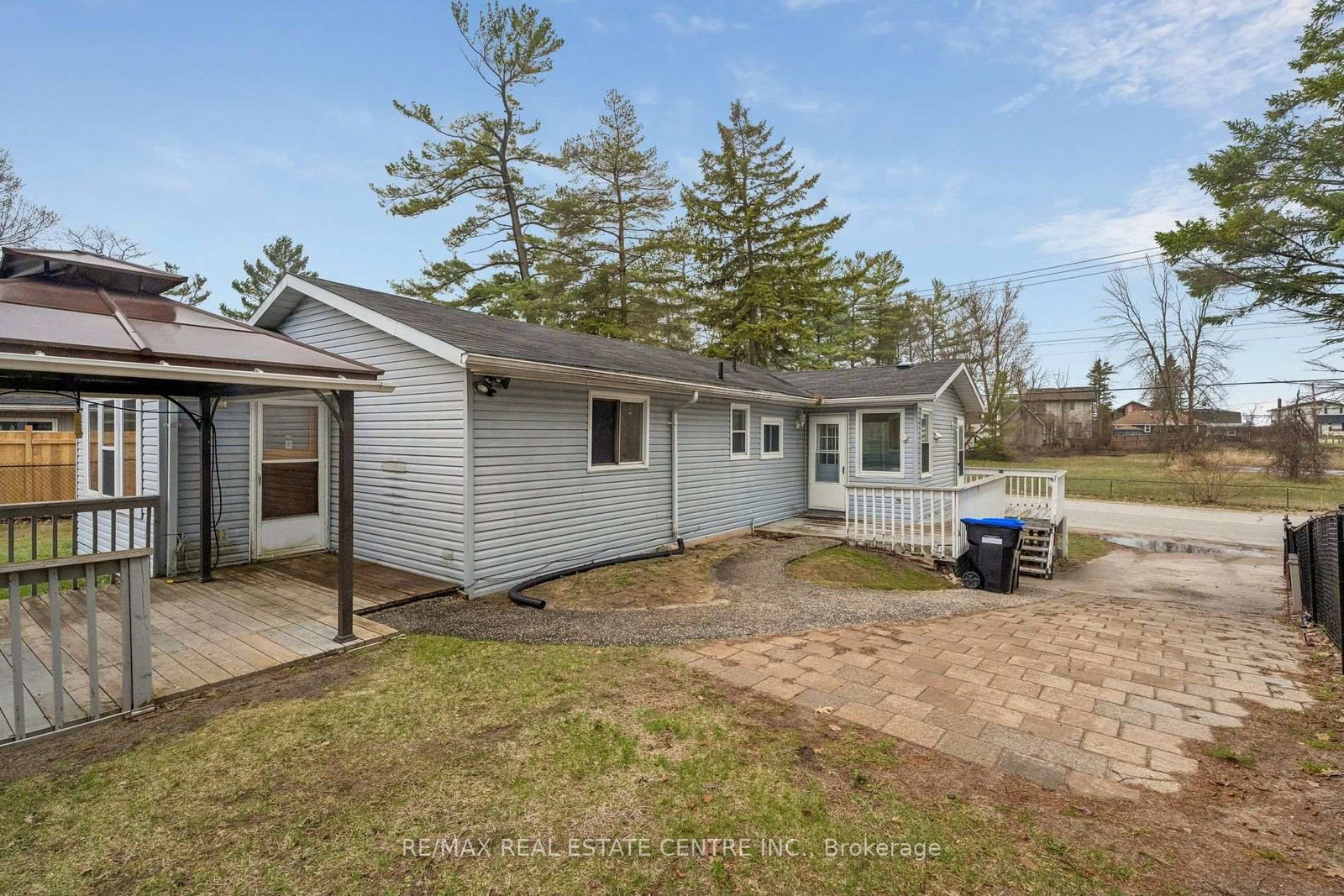 449 Mosley Street • Wasaga Beach, ON photo 5