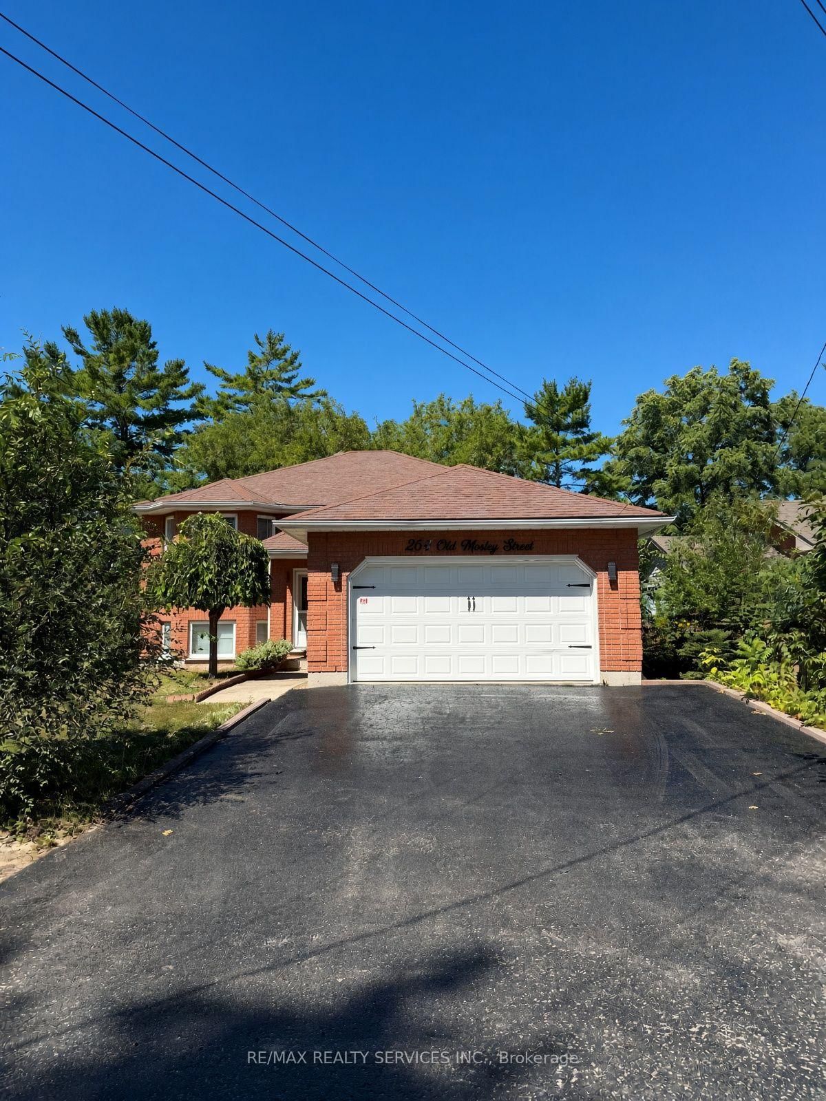 254 Old Mosley Street • Wasaga Beach, ON photo 1