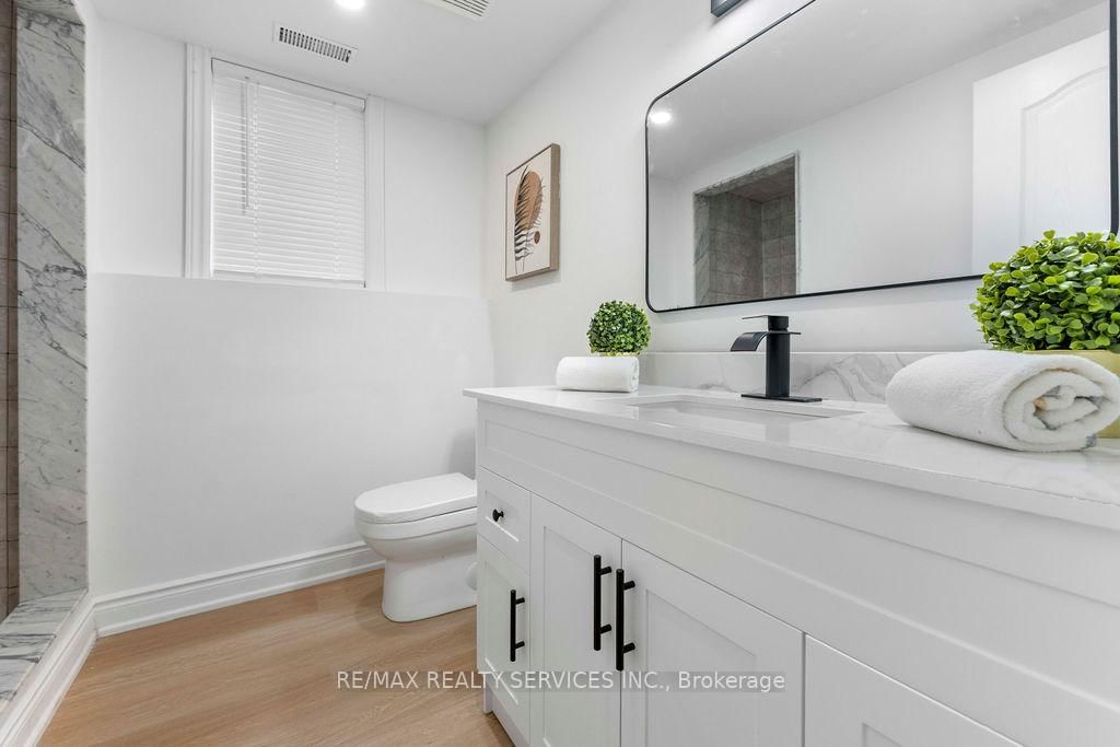 254 Old Mosley Street • Wasaga Beach, ON photo 20