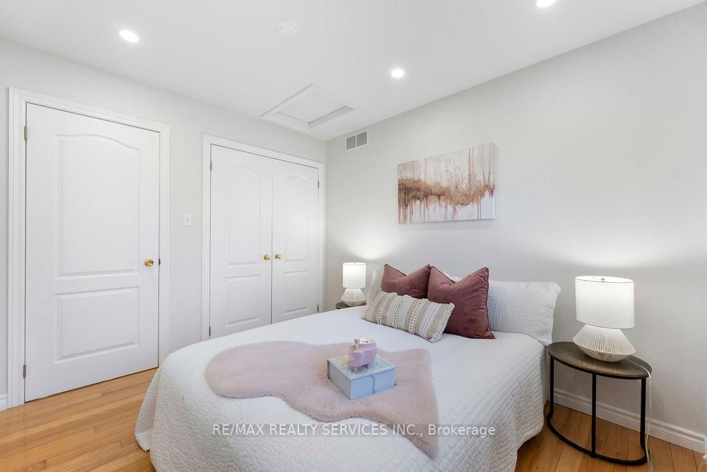 254 Old Mosley Street • Wasaga Beach, ON photo 36