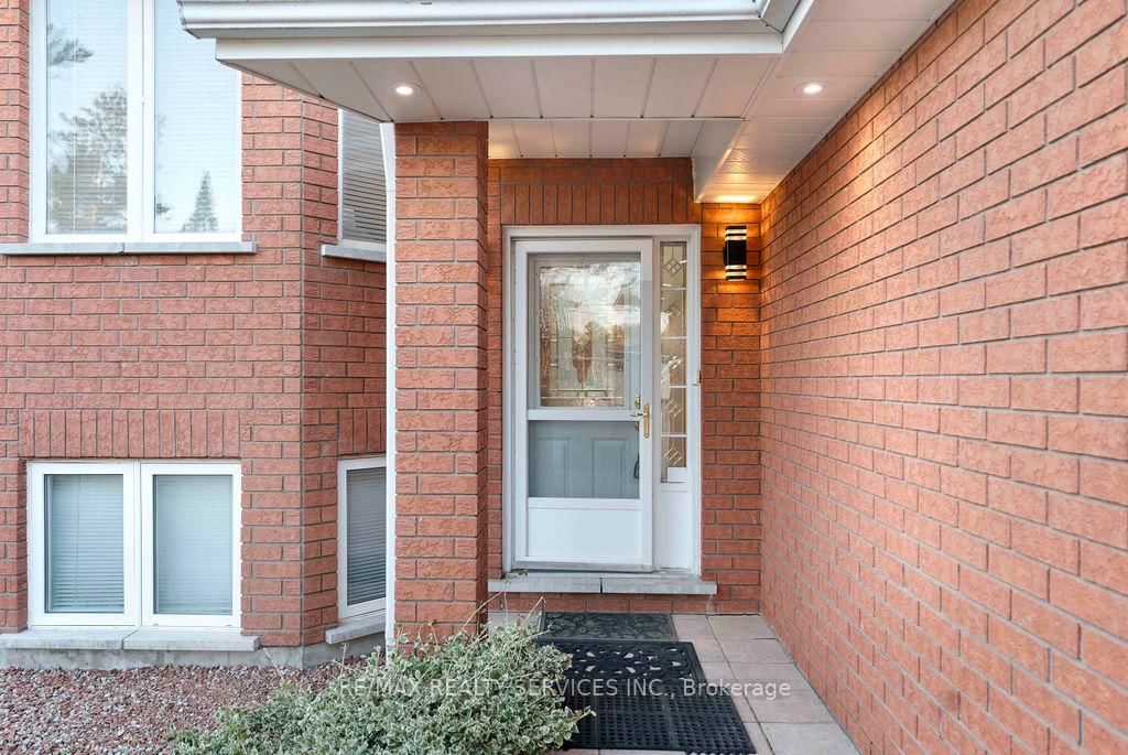 254 Old Mosley Street • Wasaga Beach, ON photo 41