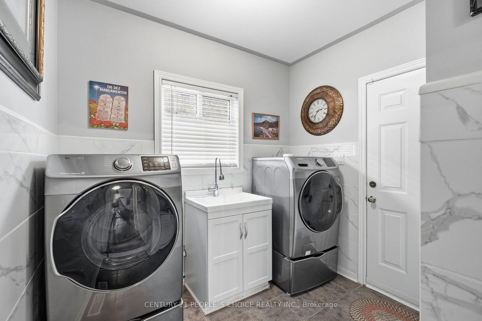4 IMPERIAL CROWN Lane • Barrie, ON photo 22