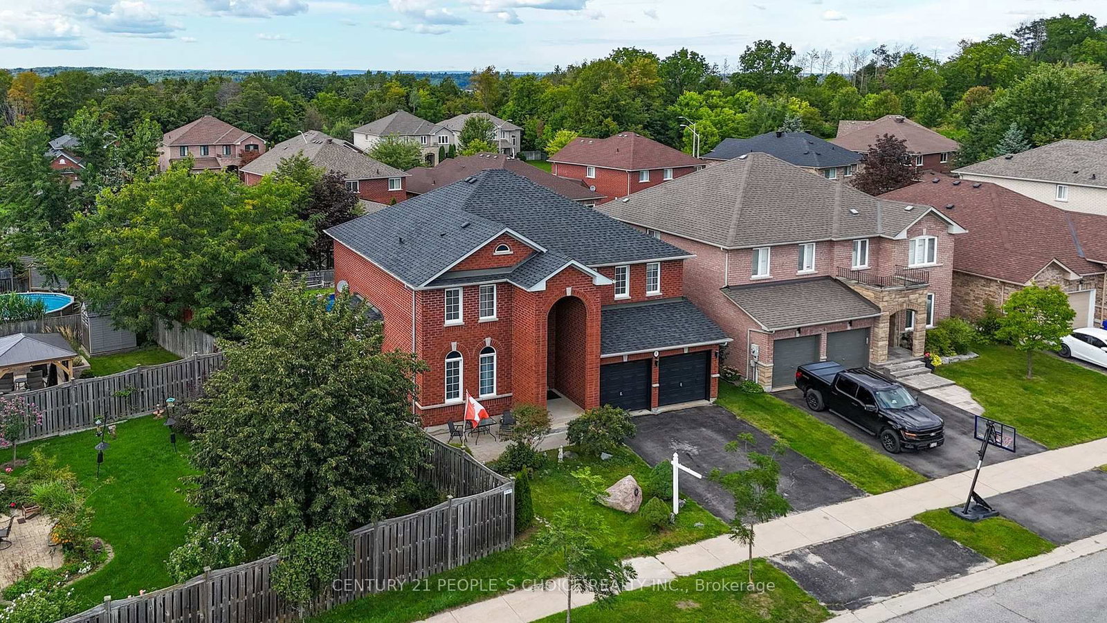 4 IMPERIAL CROWN Lane • Barrie, ON photo 3