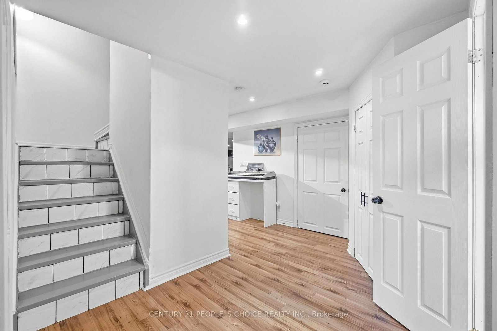 4 IMPERIAL CROWN Lane • Barrie, ON photo 35