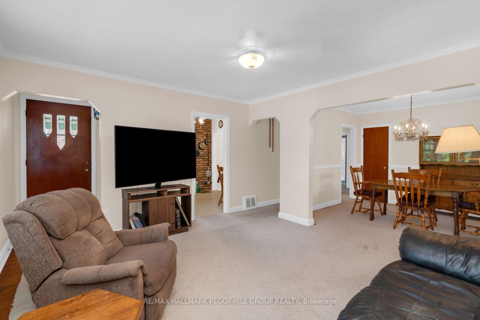 171 Codrington Street • Barrie, ON photo 4