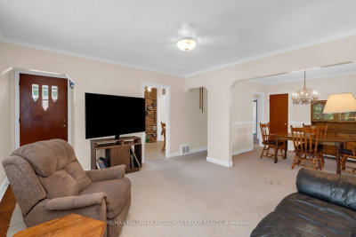 171 Codrington Street • Barrie, ON photo 4