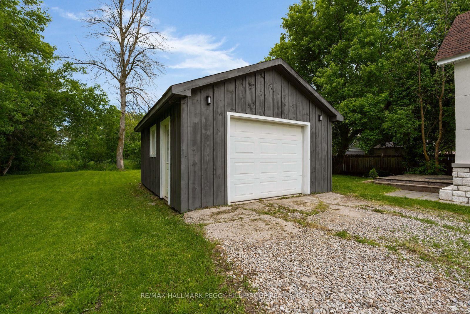 132 Queen Street W • Springwater, ON photo 4
