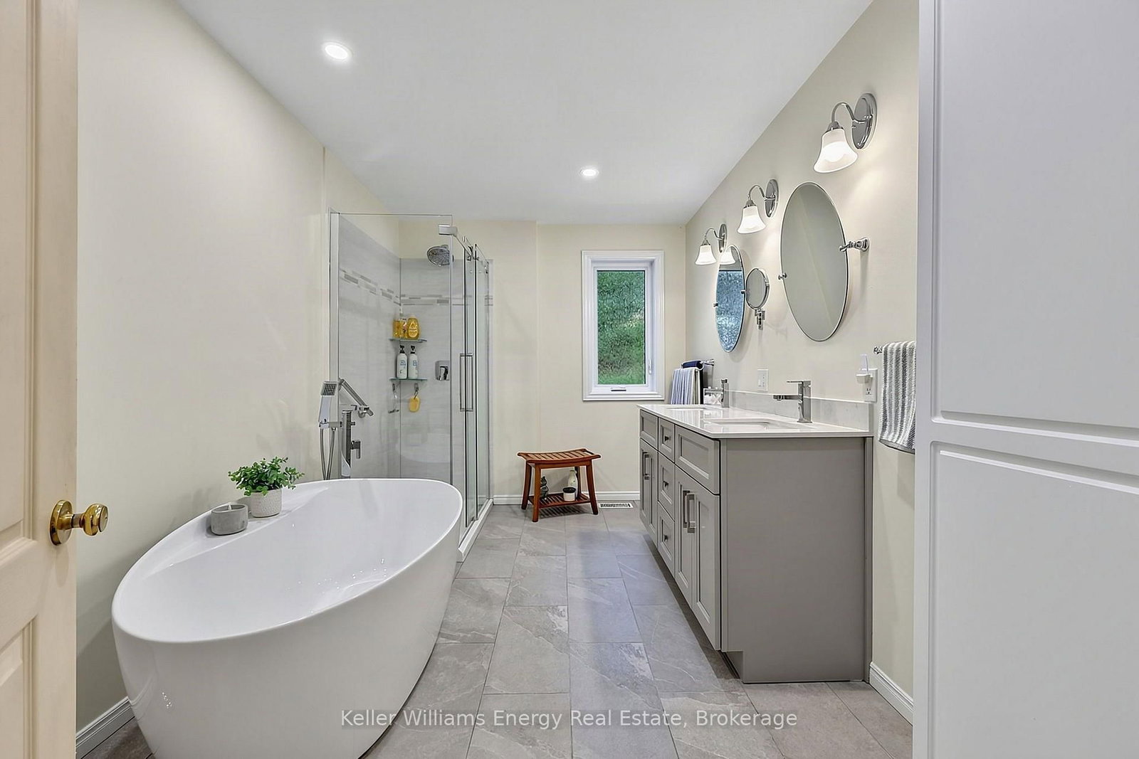 60 Bayside Avenue • Tay, ON photo 21