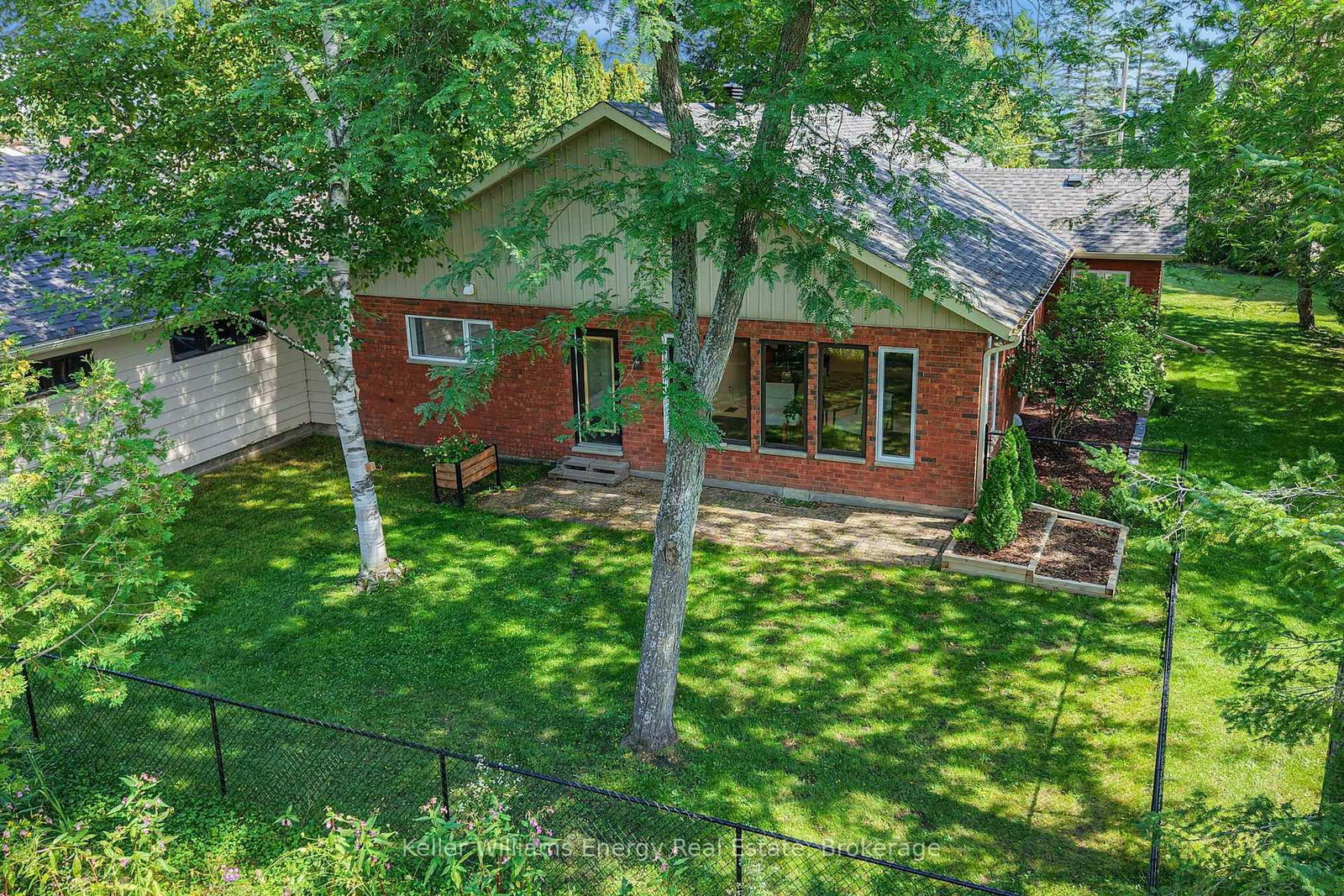 60 Bayside Avenue • Tay, ON photo 27