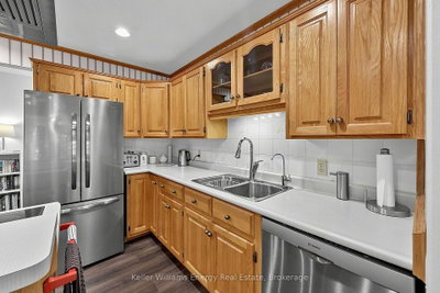 60 Bayside Avenue • Tay, ON photo 9