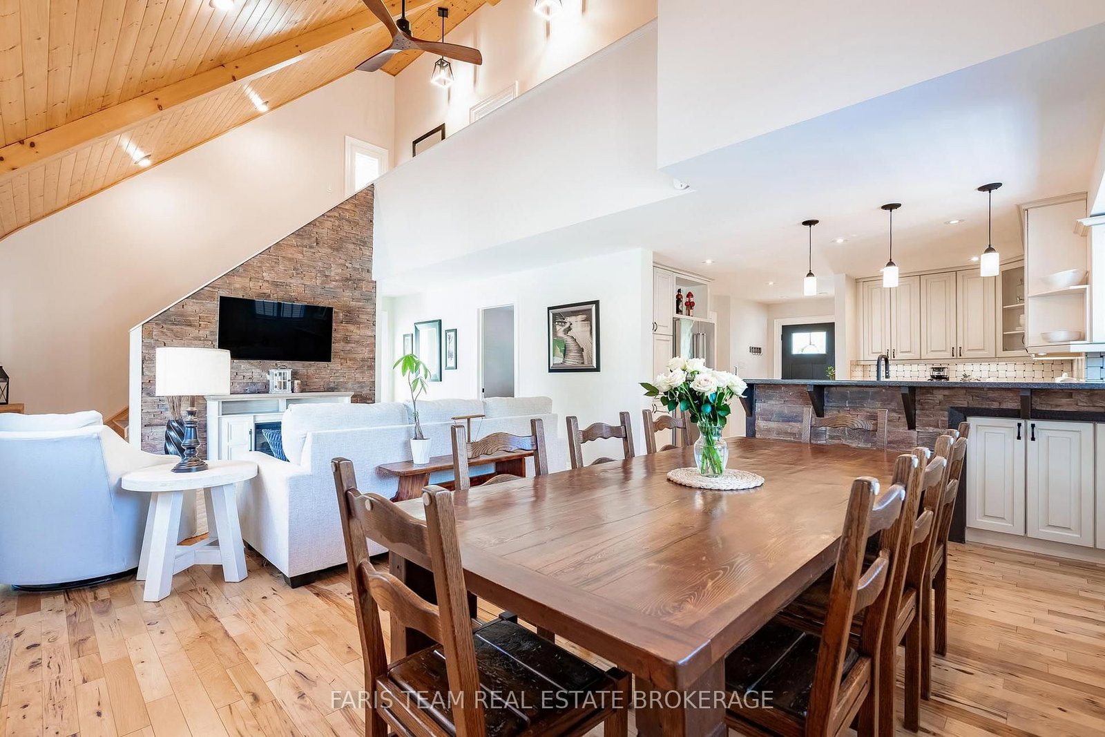 2 Agnes Street • Oro-Medonte, ON photo 11