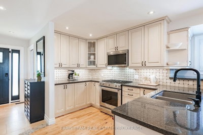 2 Agnes Street • Oro-Medonte, ON photo 5