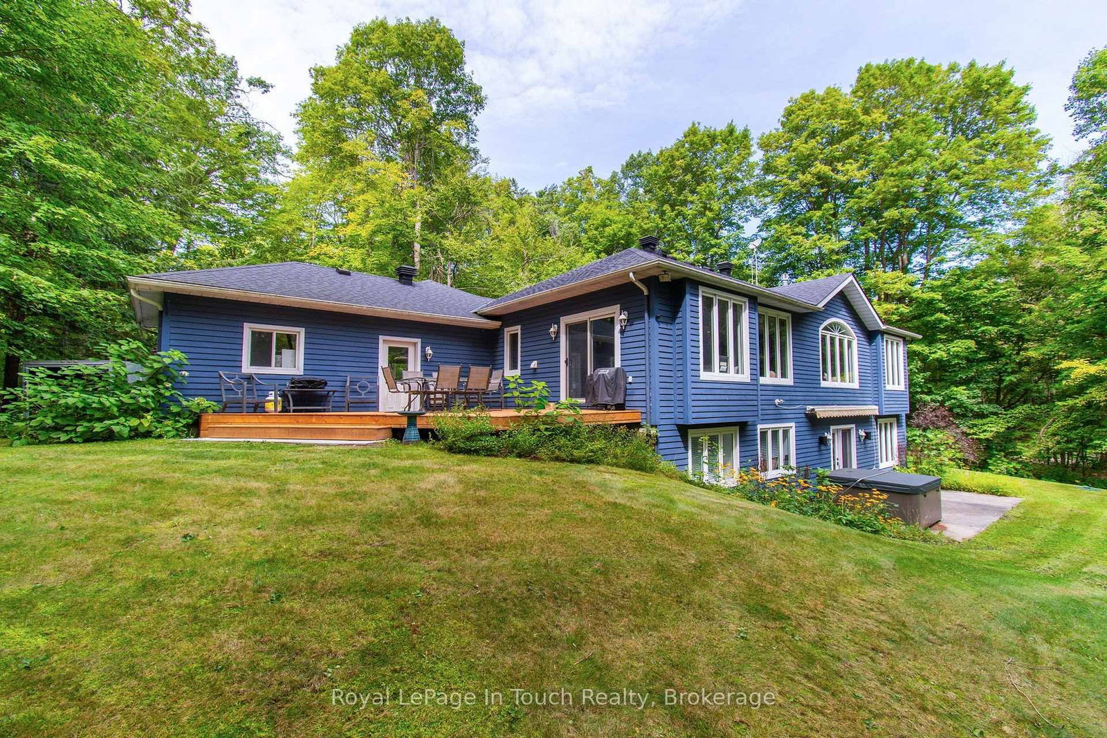 106 Copeland Creek Drive • Tiny, ON photo 10