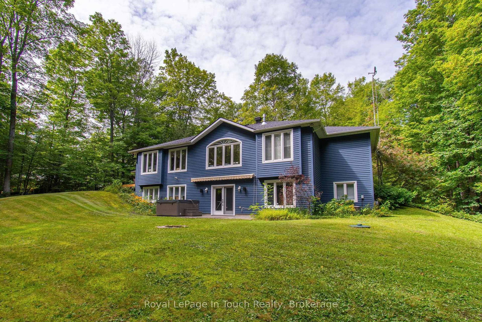 106 Copeland Creek Drive • Tiny, ON photo 11
