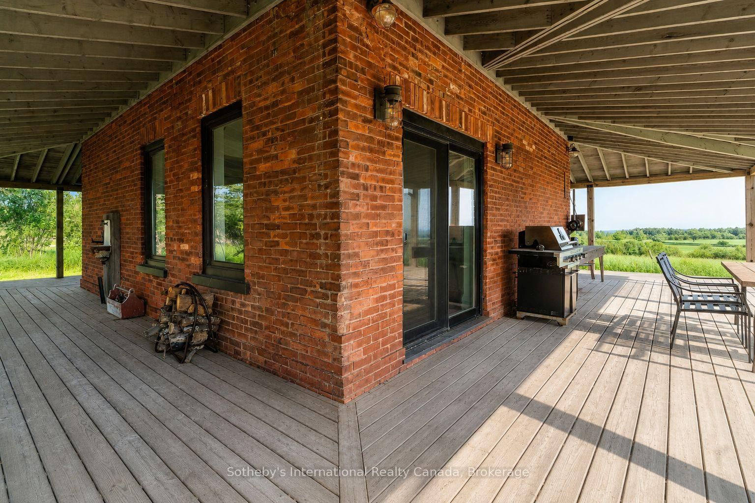 1943 Fairgrounds Road S • Clearview, ON photo 15